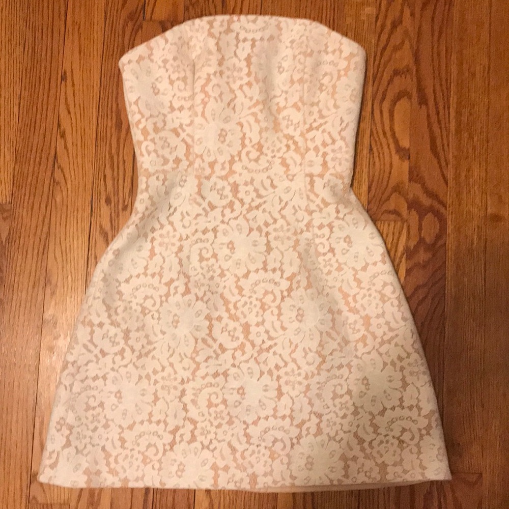 Keepsake white lace dress, worn once!!